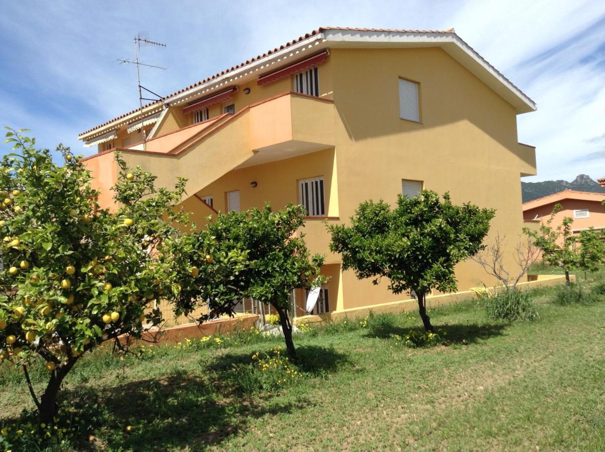 Lemon Apartments Villasimius Exterior foto